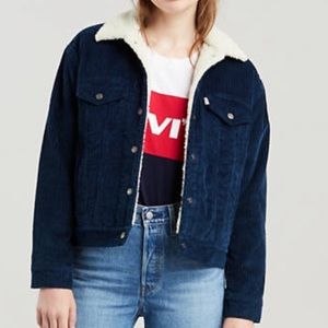 NWOT - LEVI Ex-Boyfriend Sherpa Trucker Jacket